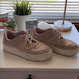 Nike Air Force 1 Sage Low